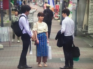 私の家政夫ナギサさん 5話メイ 多部未華子 衣装を真似しちゃおう 還暦パーティーの時のカーキのリボンスカートがかわいい