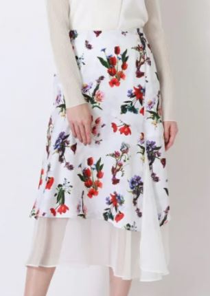 着飾る恋には理由があって 5話の真柴くるみ 川口春奈 の衣装 花柄のシフォンレイヤードスカートがかわいい